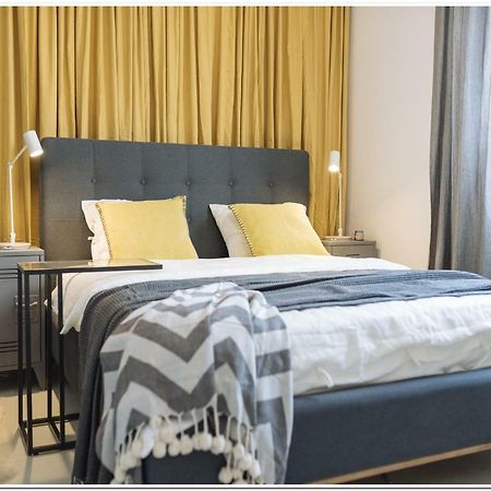 Old Town Cosy Studio Bukares Bagian luar foto